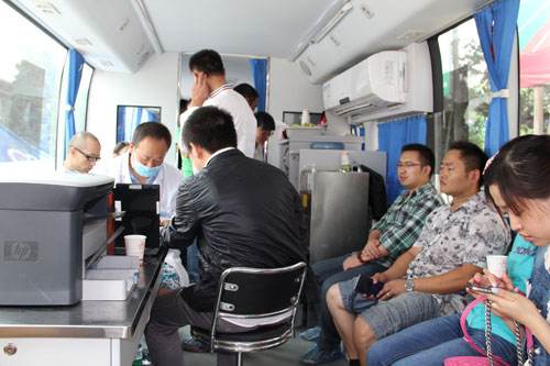 在獻血車獻血應(yīng)該注意什么？01