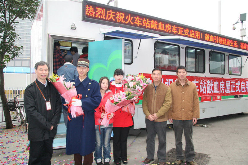 獻(xiàn)血房車(chē)投入使用需要注意什么呢？02