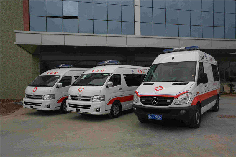 救護車進小區(qū)受阻是怎么回事？救護車廠家?guī)懔私馐虑槭寄?2